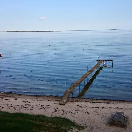 Beachfront Bliss In Hejlsminde - By Traum בית נופש *