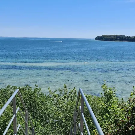Beachfront Bliss In Hejlsminde - By Traum Holiday home Hejls